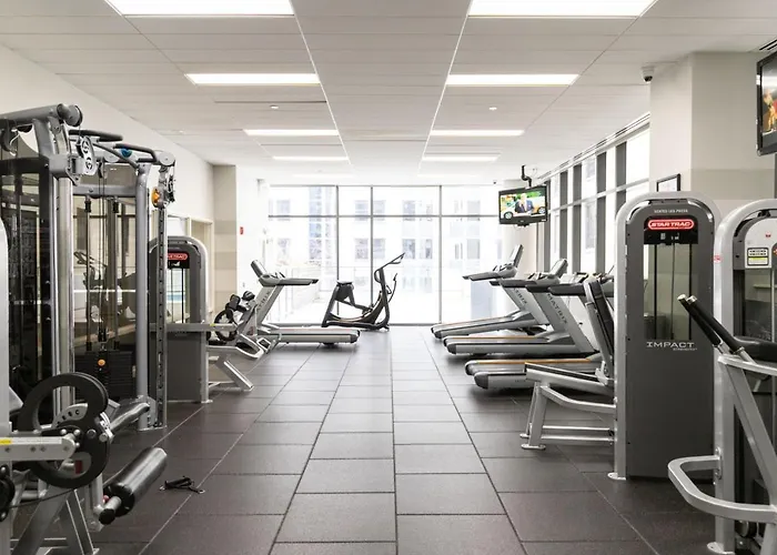 Loop W Pool Gym Nr Theatre District Chi-272 Chicago